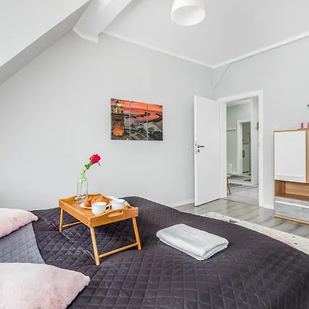 Апартаменти Apartament Podczele Grodzienska By Renters *